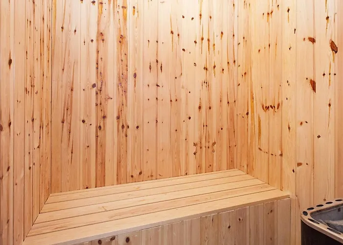 6 Person On A In Σπίτι διακοπών